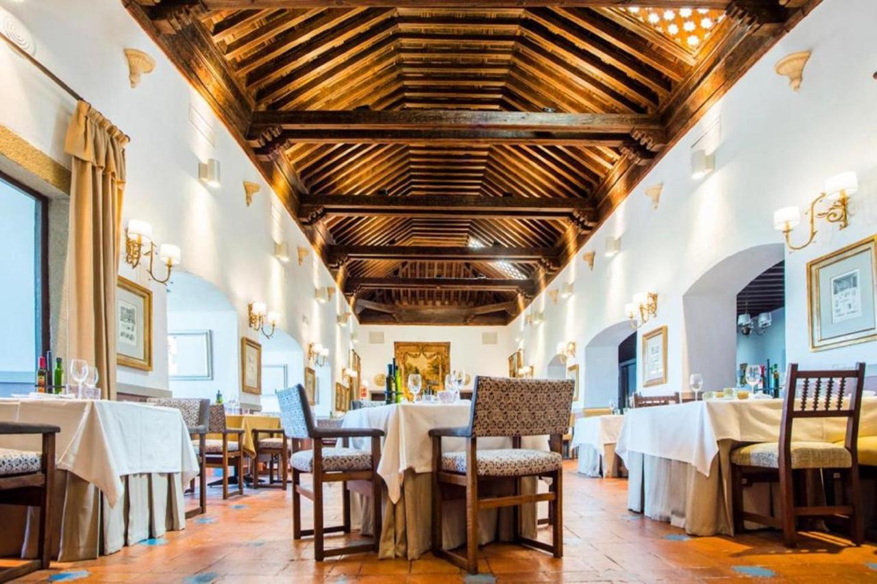 Parador De Oropesa Exterior photo
