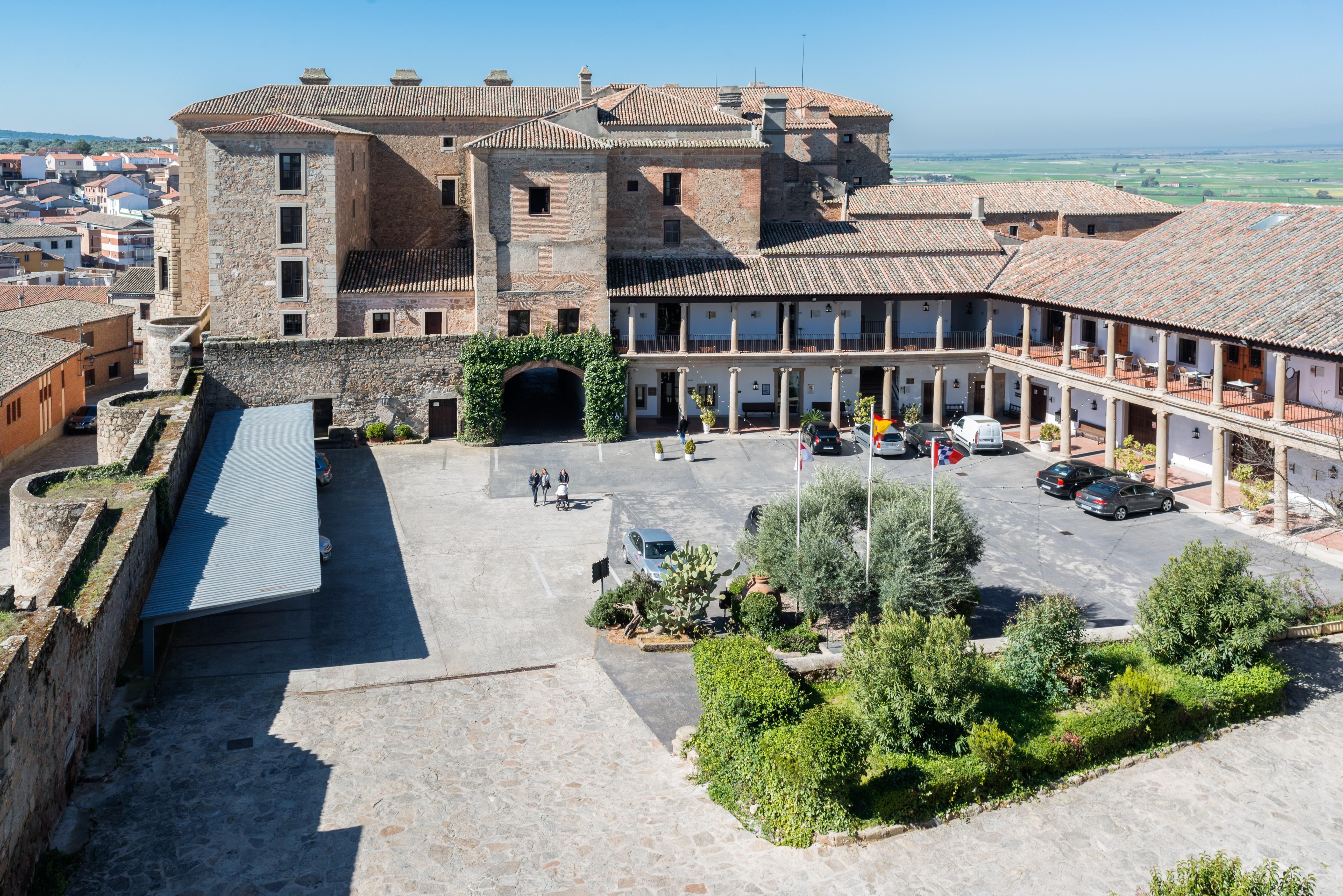 Parador De Oropesa Exterior photo